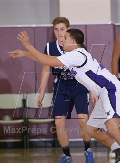 Thumbnail 2 in Shadow Hills vs. Desert Chapel (MaxPreps Holiday Classic) photogallery.