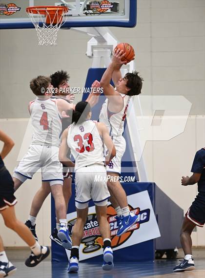 Thumbnail 1 in Metairie Park Country Day vs Archbishop Hannan (Allstate Sugar Bowl National Prep Classic) photogallery.