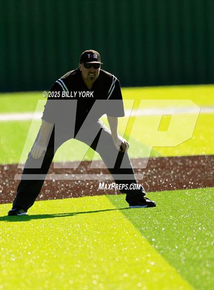 Thumbnail 3 in Canton vs Caddo Mills photogallery.