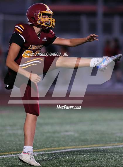 Thumbnail 3 in Campolindo vs Liberty (Honor Bowl) photogallery.