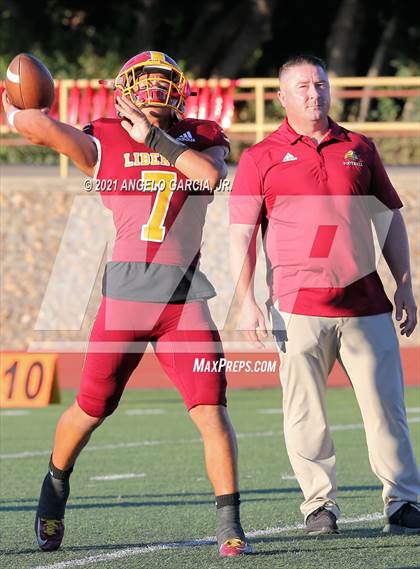 Thumbnail 3 in Campolindo vs Liberty (Honor Bowl) photogallery.