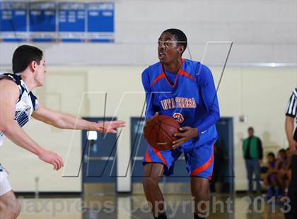 Thumbnail 3 in Santa Teresa vs. Bellarmine (CIF CCS D1 Final) photogallery.