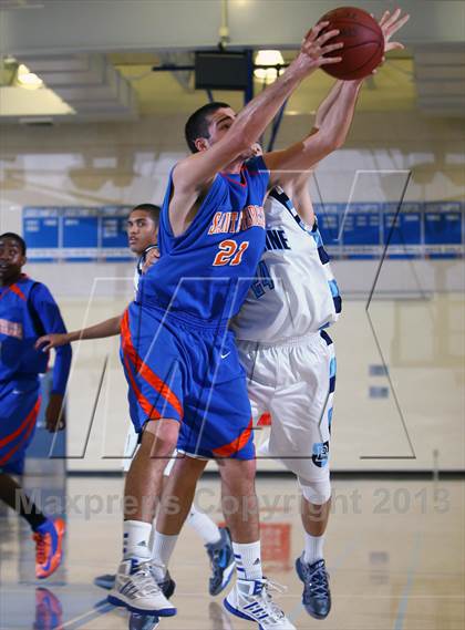 Thumbnail 3 in Santa Teresa vs. Bellarmine (CIF CCS D1 Final) photogallery.