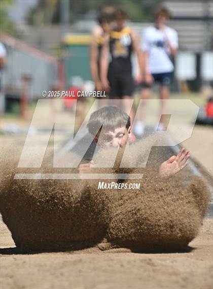 Thumbnail 1 in Northeast Valley Invitational (Field Events) photogallery.