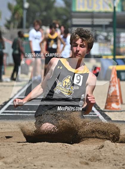 Thumbnail 1 in Northeast Valley Invitational (Field Events) photogallery.