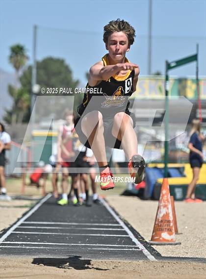 Thumbnail 2 in Northeast Valley Invitational (Field Events) photogallery.