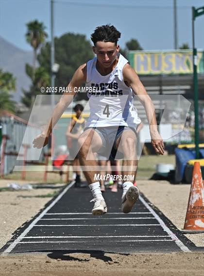 Thumbnail 1 in Northeast Valley Invitational (Field Events) photogallery.