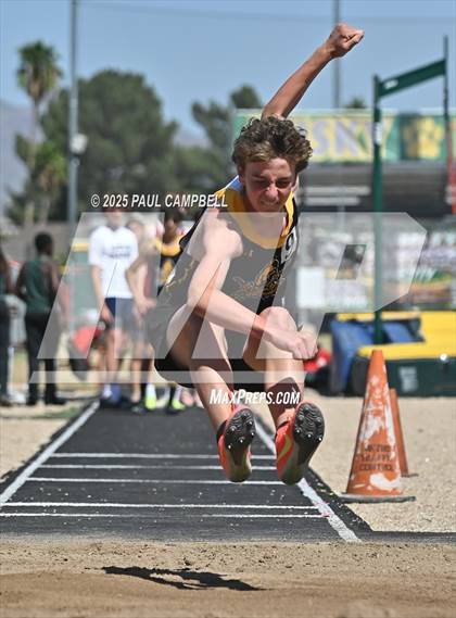 Thumbnail 2 in Northeast Valley Invitational (Field Events) photogallery.