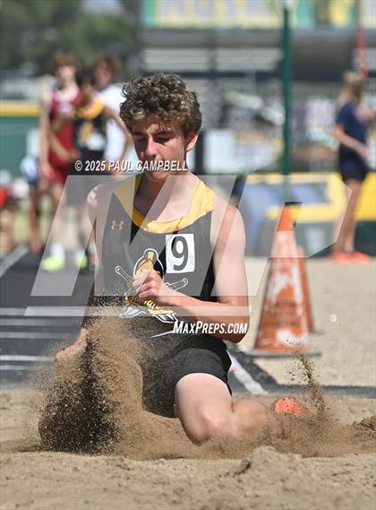 Thumbnail 2 in Northeast Valley Invitational (Field Events) photogallery.