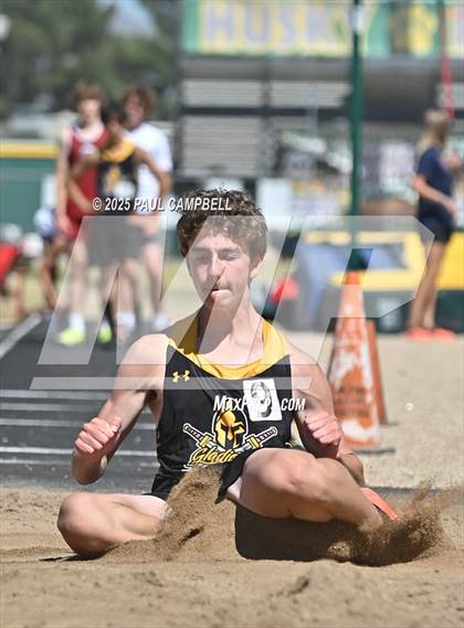 Thumbnail 1 in Northeast Valley Invitational (Field Events) photogallery.