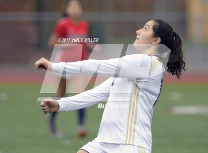 Thumbnail 2 in Kennedy Catholic vs Puyallup (WIAA District Playoff) photogallery.
