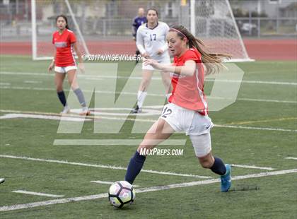 Thumbnail 1 in Kennedy Catholic vs Puyallup (WIAA District Playoff) photogallery.