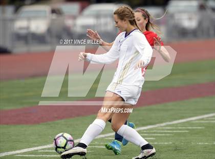 Thumbnail 1 in Kennedy Catholic vs Puyallup (WIAA District Playoff) photogallery.