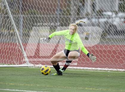 Thumbnail 1 in Kennedy Catholic vs Puyallup (WIAA District Playoff) photogallery.