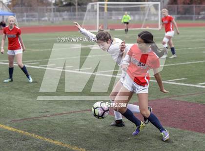 Thumbnail 2 in Kennedy Catholic vs Puyallup (WIAA District Playoff) photogallery.