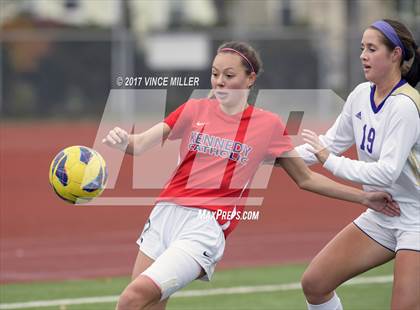 Thumbnail 1 in Kennedy Catholic vs Puyallup (WIAA District Playoff) photogallery.