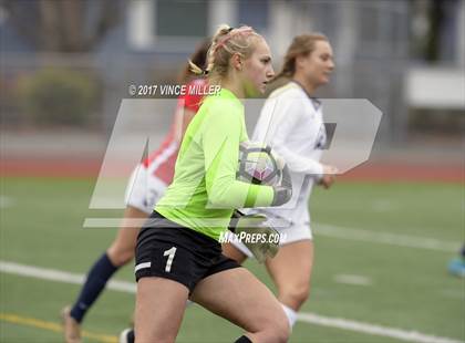 Thumbnail 2 in Kennedy Catholic vs Puyallup (WIAA District Playoff) photogallery.