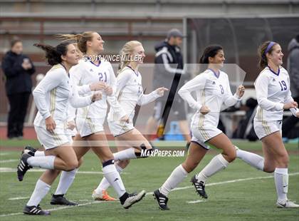 Thumbnail 2 in Kennedy Catholic vs Puyallup (WIAA District Playoff) photogallery.