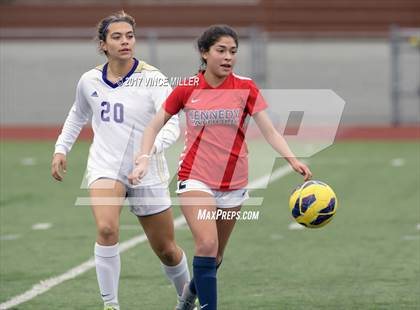 Thumbnail 2 in Kennedy Catholic vs Puyallup (WIAA District Playoff) photogallery.