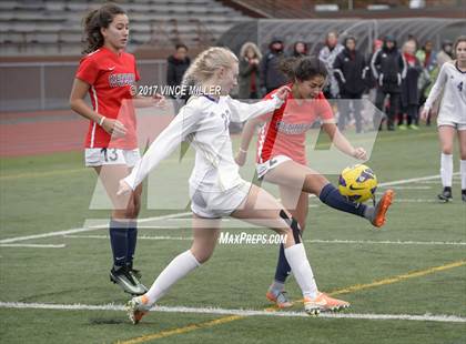 Thumbnail 1 in Kennedy Catholic vs Puyallup (WIAA District Playoff) photogallery.