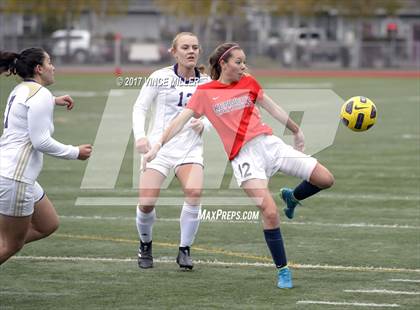 Thumbnail 3 in Kennedy Catholic vs Puyallup (WIAA District Playoff) photogallery.