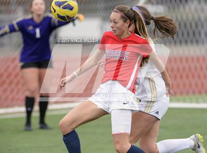 Thumbnail 2 in Kennedy Catholic vs Puyallup (WIAA District Playoff) photogallery.