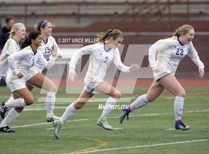 Thumbnail 3 in Kennedy Catholic vs Puyallup (WIAA District Playoff) photogallery.