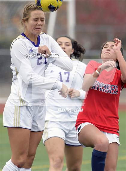 Thumbnail 3 in Kennedy Catholic vs Puyallup (WIAA District Playoff) photogallery.