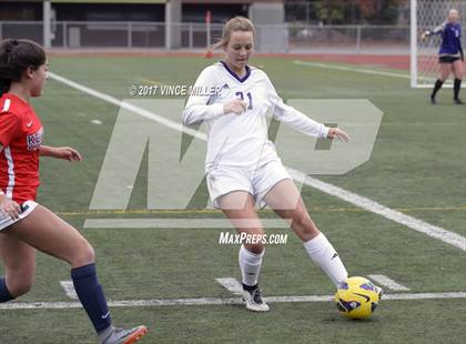 Thumbnail 2 in Kennedy Catholic vs Puyallup (WIAA District Playoff) photogallery.