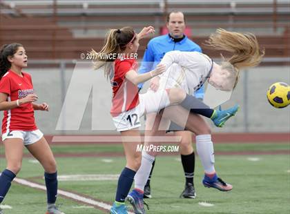 Thumbnail 2 in Kennedy Catholic vs Puyallup (WIAA District Playoff) photogallery.