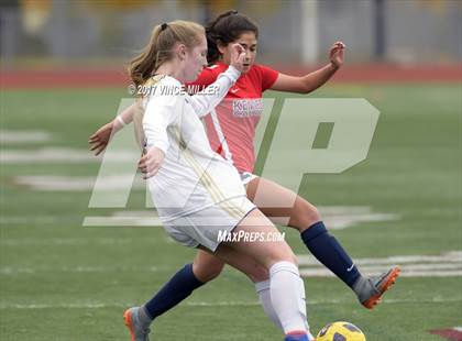 Thumbnail 2 in Kennedy Catholic vs Puyallup (WIAA District Playoff) photogallery.