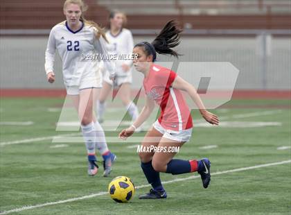 Thumbnail 2 in Kennedy Catholic vs Puyallup (WIAA District Playoff) photogallery.