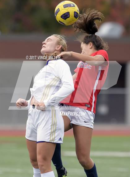 Thumbnail 2 in Kennedy Catholic vs Puyallup (WIAA District Playoff) photogallery.