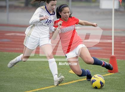 Thumbnail 2 in Kennedy Catholic vs Puyallup (WIAA District Playoff) photogallery.
