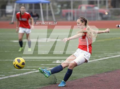 Thumbnail 3 in Kennedy Catholic vs Puyallup (WIAA District Playoff) photogallery.