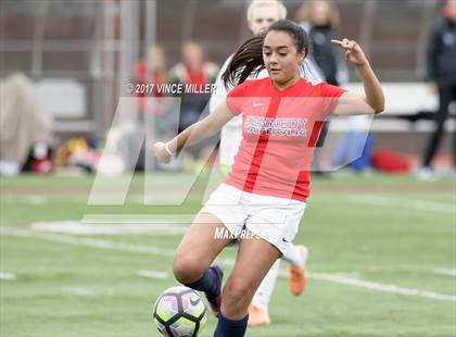 Thumbnail 2 in Kennedy Catholic vs Puyallup (WIAA District Playoff) photogallery.