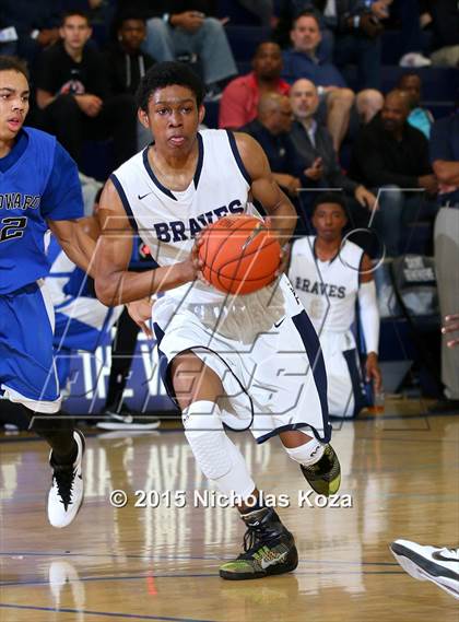 Thumbnail 3 in Windward vs. St. John Bosco photogallery.