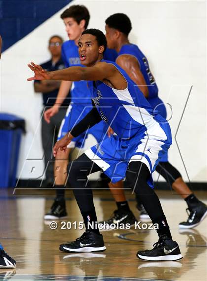 Thumbnail 1 in Windward vs. St. John Bosco photogallery.