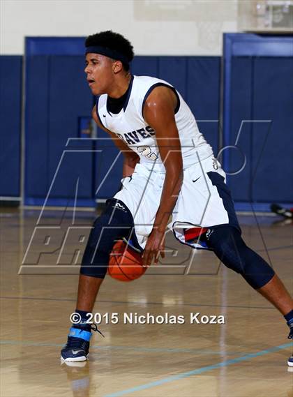 Thumbnail 3 in Windward vs. St. John Bosco photogallery.
