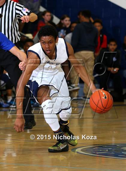 Thumbnail 2 in Windward vs. St. John Bosco photogallery.