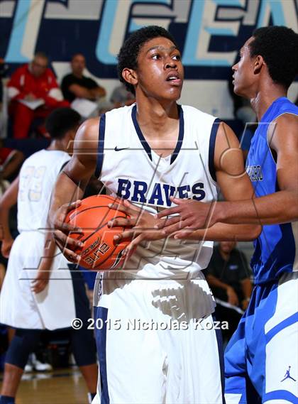 Thumbnail 2 in Windward vs. St. John Bosco photogallery.