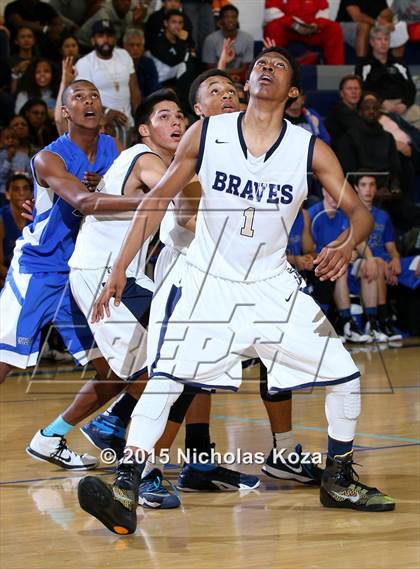 Thumbnail 3 in Windward vs. St. John Bosco photogallery.