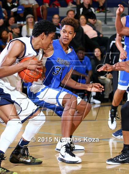 Thumbnail 2 in Windward vs. St. John Bosco photogallery.