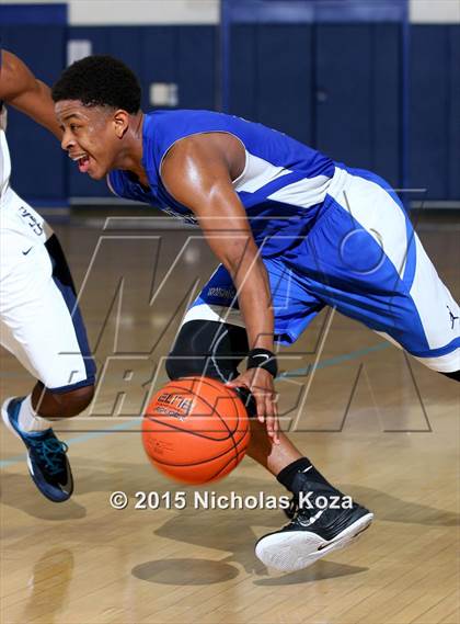 Thumbnail 3 in Windward vs. St. John Bosco photogallery.