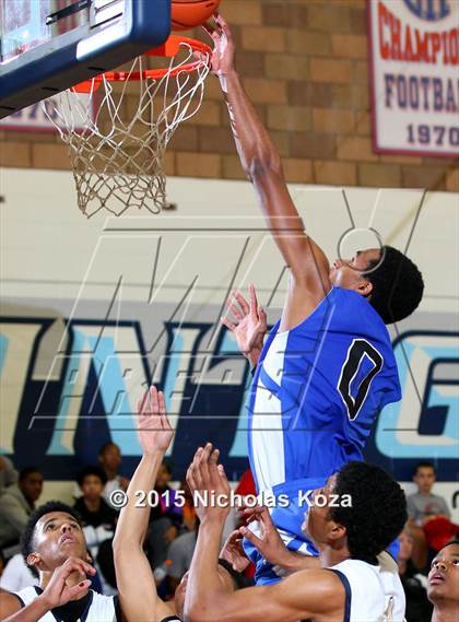 Thumbnail 2 in Windward vs. St. John Bosco photogallery.