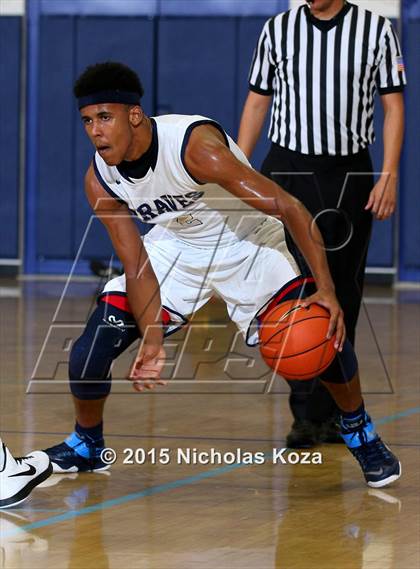 Thumbnail 2 in Windward vs. St. John Bosco photogallery.