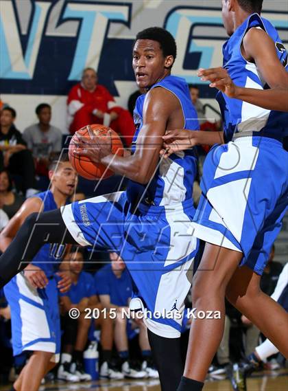 Thumbnail 3 in Windward vs. St. John Bosco photogallery.