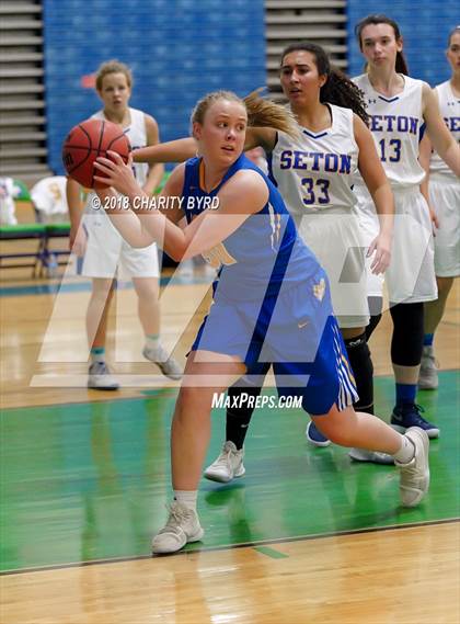 Thumbnail 3 in Robinson vs. Seton photogallery.