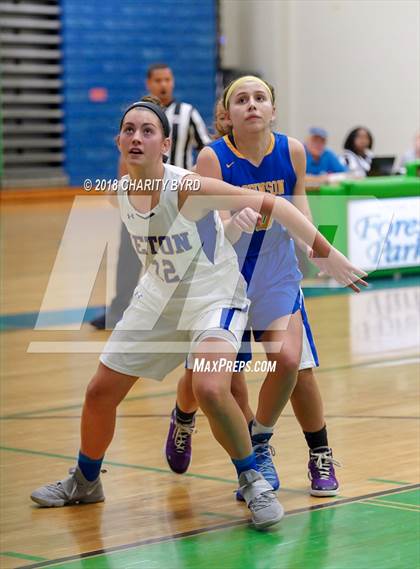 Thumbnail 2 in Robinson vs. Seton photogallery.