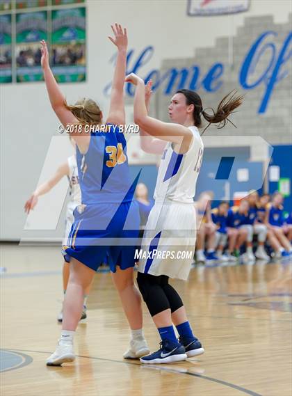 Thumbnail 2 in Robinson vs. Seton photogallery.